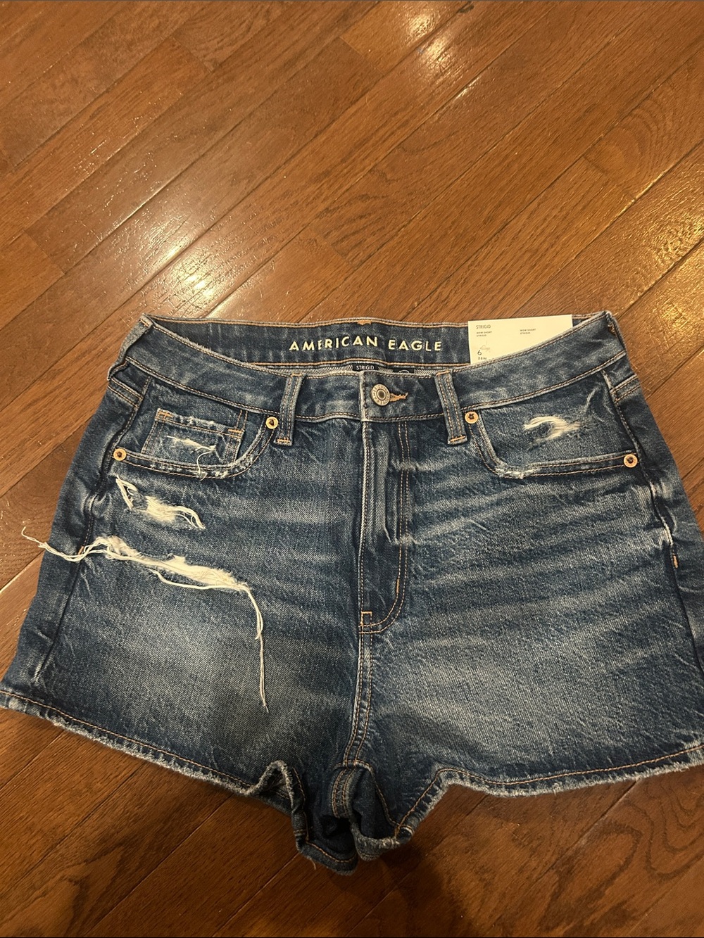 American Eagle Outfitters Blue Distressed NEW mom shorts super high rise strigid